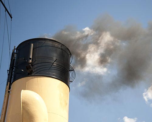 TSkladnost s predpisi za globalno omejitev žvepla lahko dosežete s čistilniki dimnih plinov.
